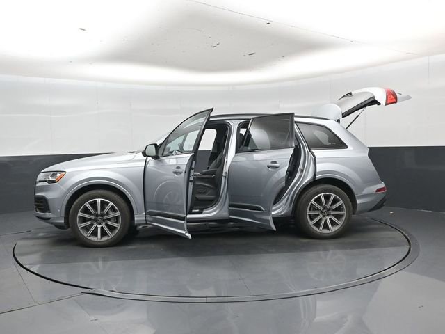 Used 2023 Audi Q7 2.0T Premium Plus w/ Premium Plus Package AWD/4WD image 52