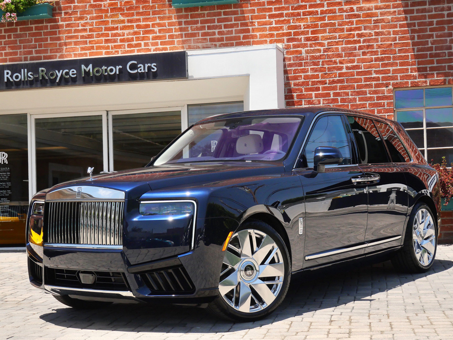 New 2027 Rolls-Royce Cullinan AWD/4WD image 1