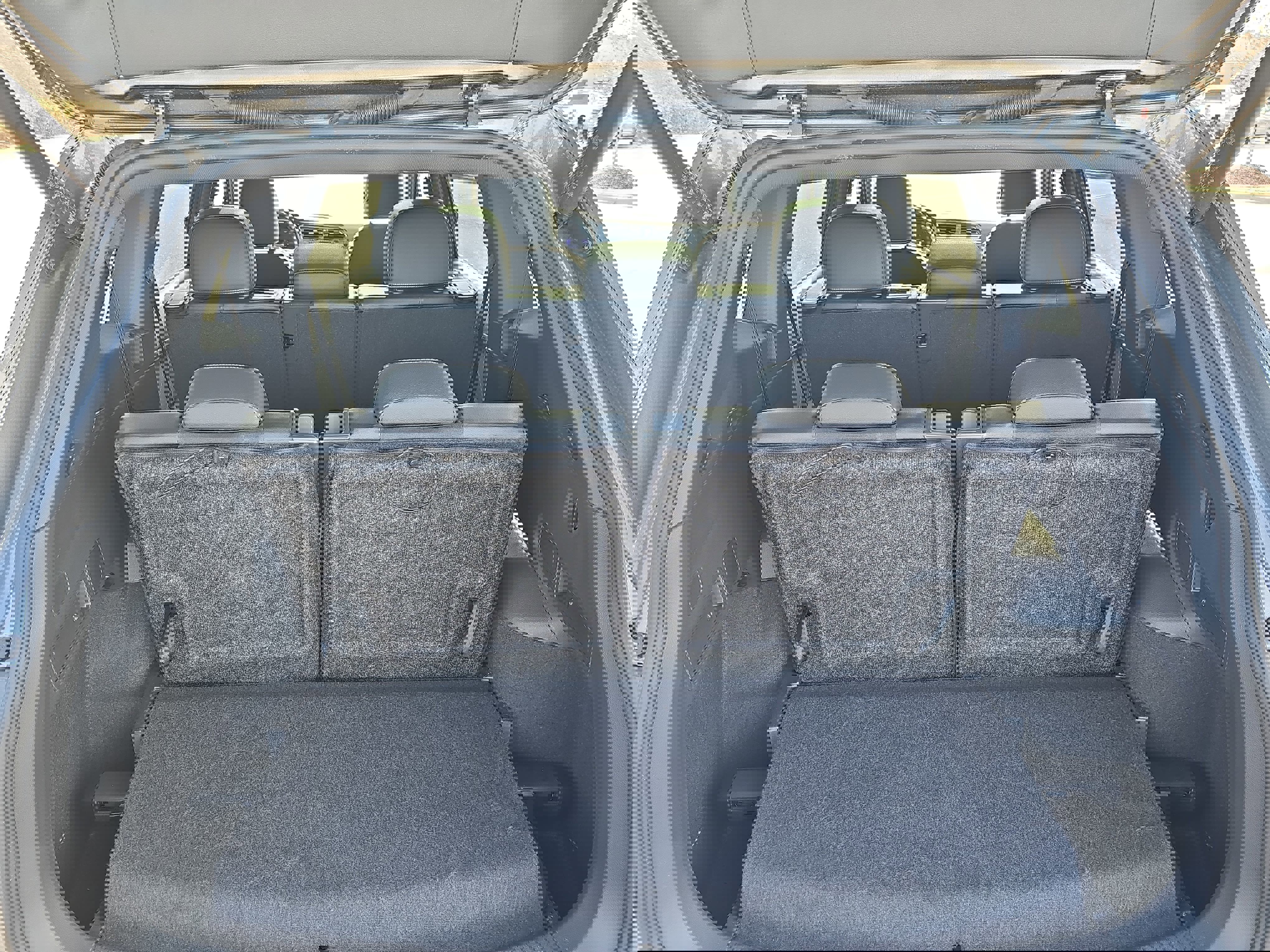 Used 2024 Volkswagen Tiguan SE R-Line image 13