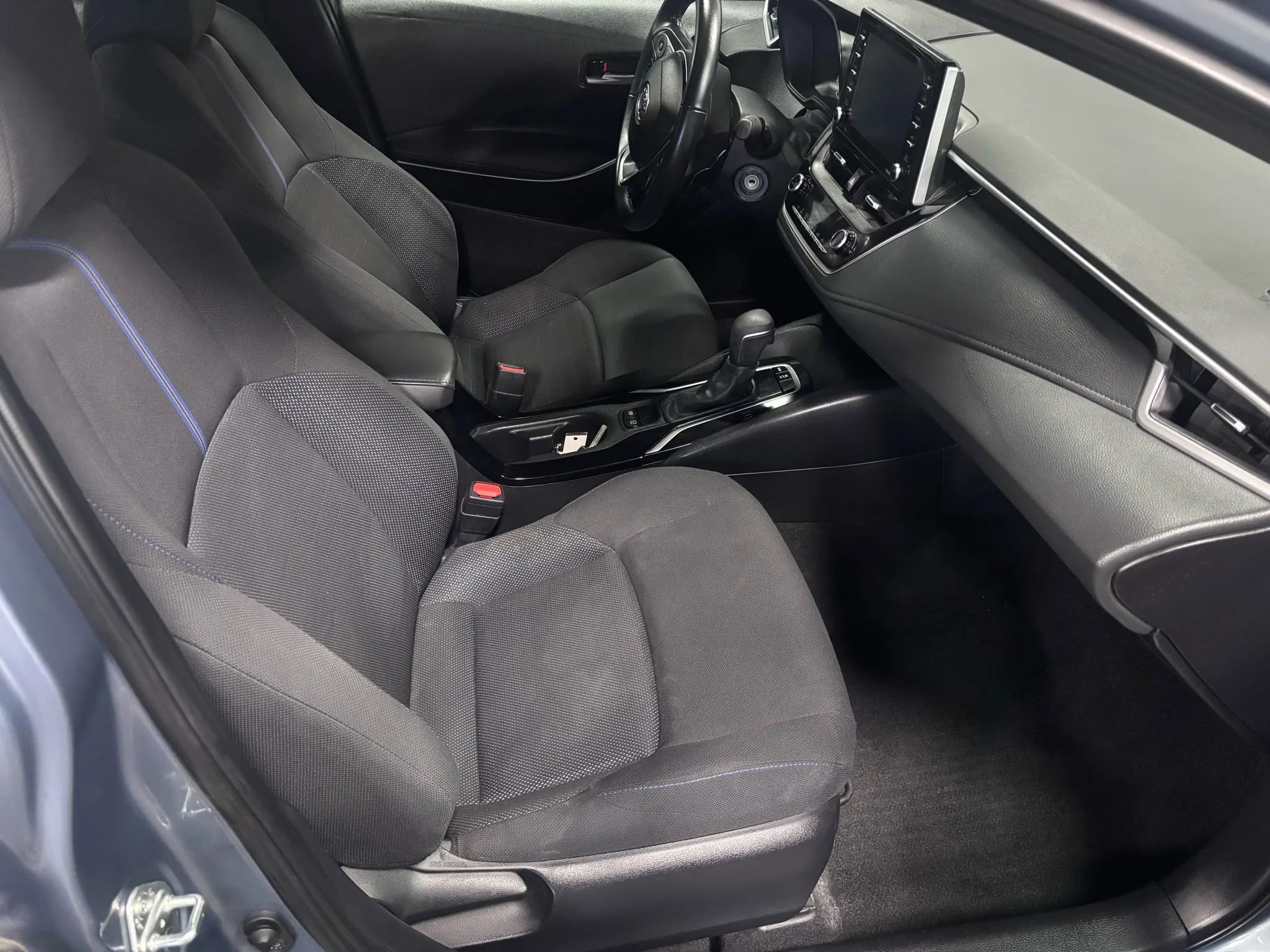 Used 2021 Toyota Corolla SE image 16