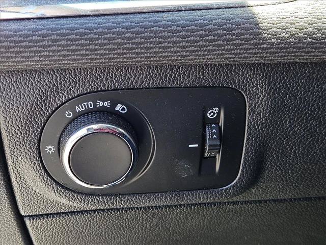 Used 2017 Chevrolet Cruze LS FWD image 13