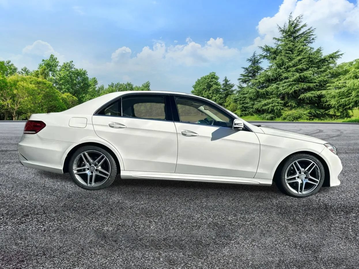 Used 2015 Mercedes-Benz E 350 4MATIC Sedan image 5