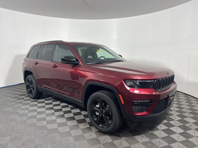 New 2025 Jeep Grand Cherokee Limited w/ Black Appearance Package