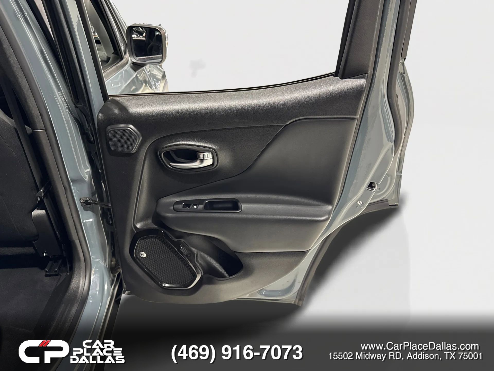Used 2017 Jeep Renegade Altitude image 25