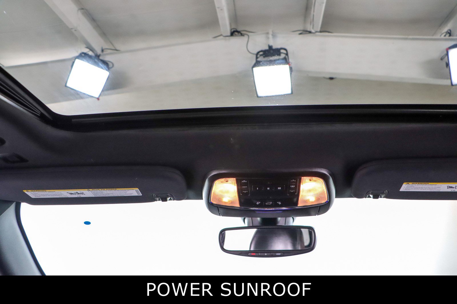 Used 2019 Jeep Grand Cherokee Limited w/ Luxury Group II image 21