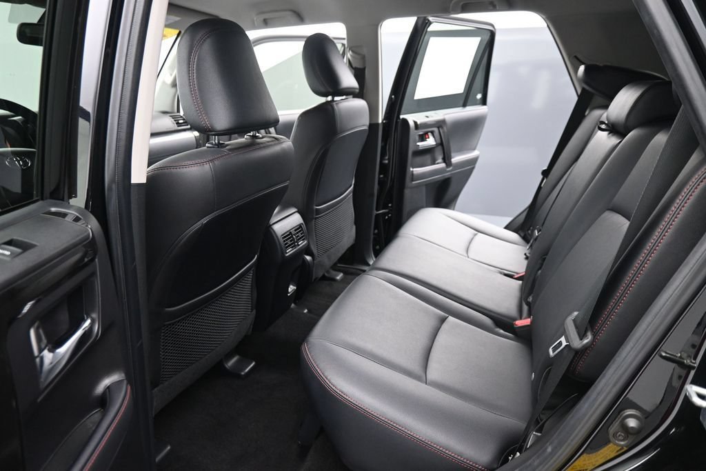 Used 2023 Toyota 4Runner TRD Off-Road Premium AWD/4WD image 16