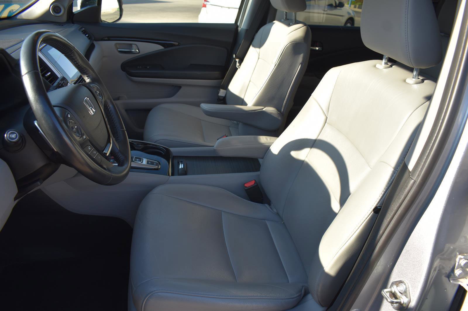 Used 2018 Honda Pilot Touring image 27