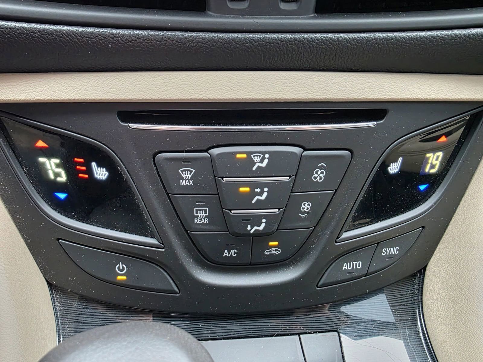 Used 2016 Buick Envision Premium AWD/4WD image 16