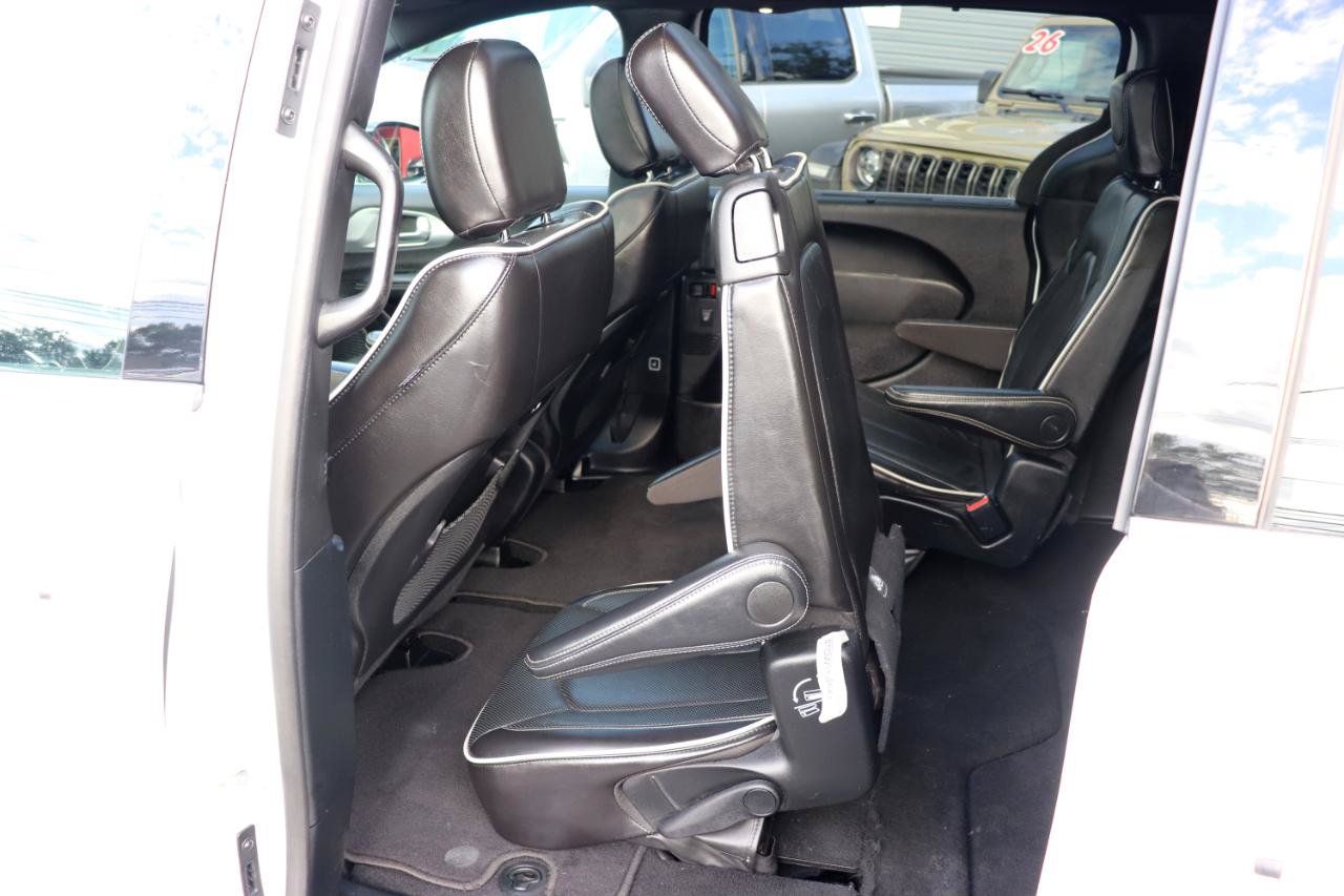 Used 2026 Chrysler Pacifica Limited FWD image 30