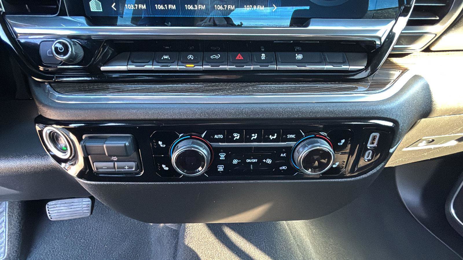 Used 2025 Chevrolet Silverado 1500 LT image 20