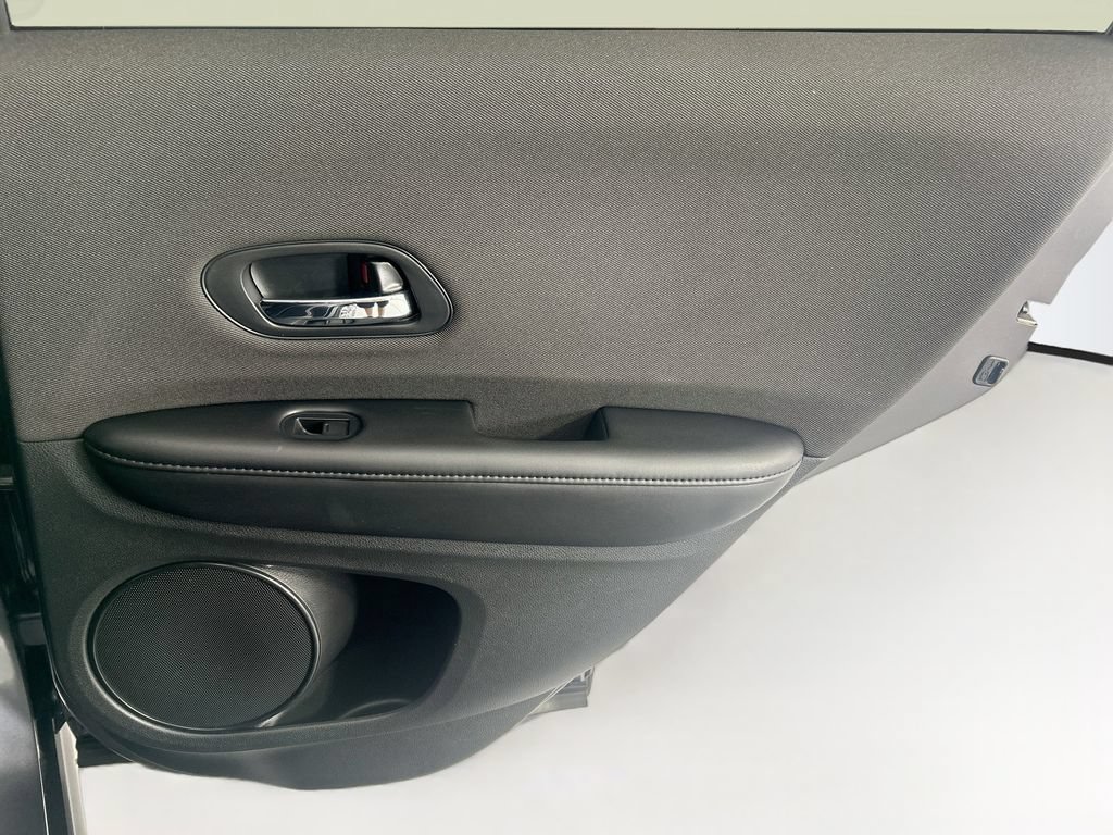 Used 2019 Honda HR-V LX image 25
