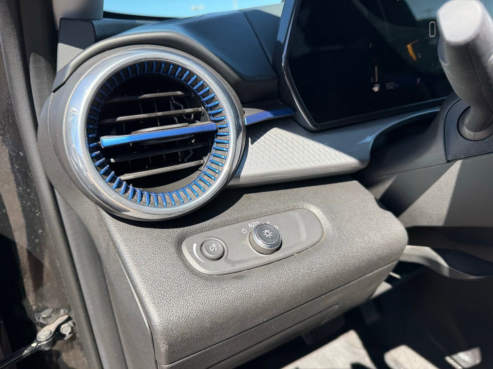 Certified 2024 Chevrolet Trax LT image 13