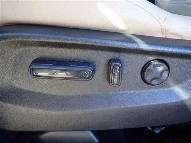 Used 2022 Honda CR-V Touring image 11