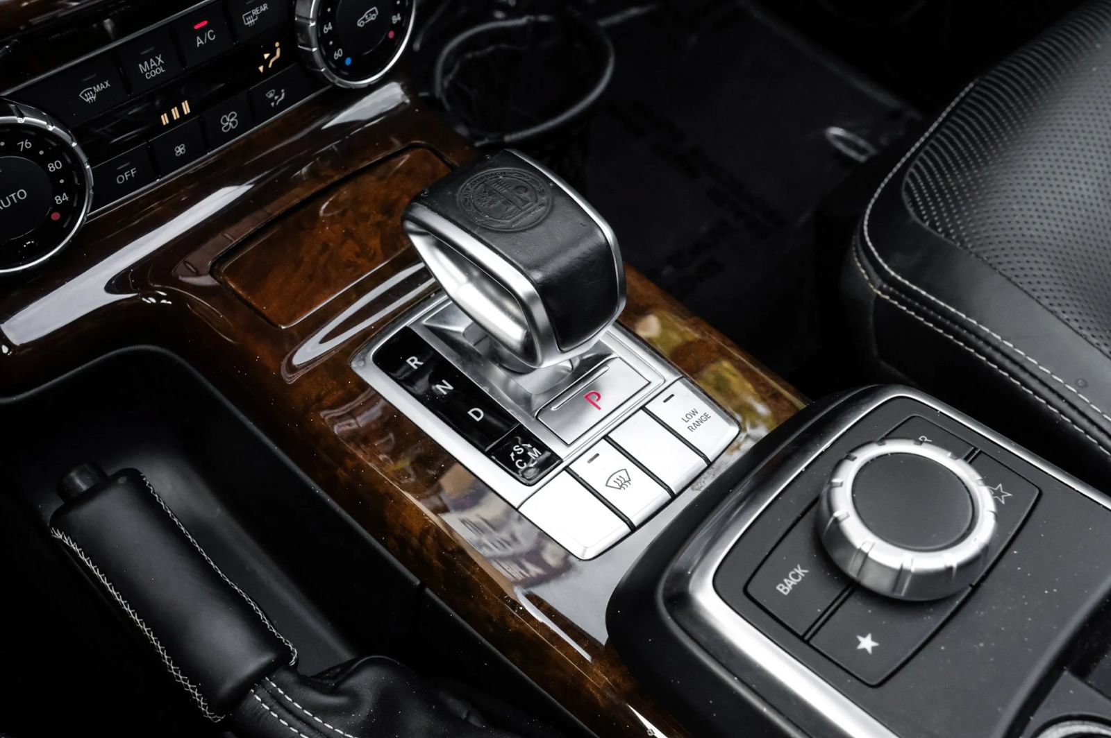 Used 2015 Mercedes-Benz G 63 AMG 4MATIC image 28