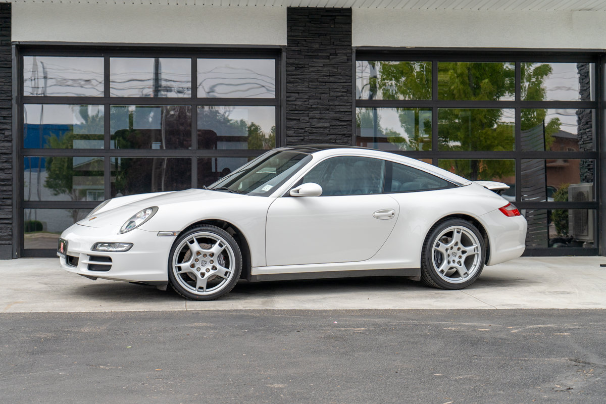 Used 2008 Porsche 911 Targa 4 AWD/4WD image 2