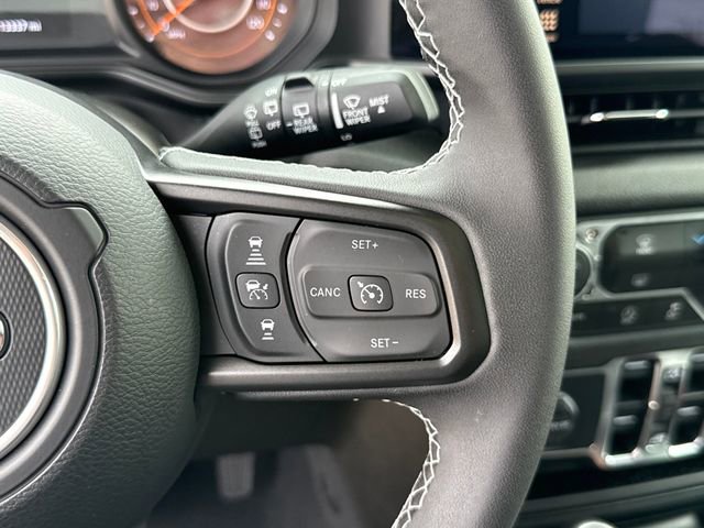 Used 2025 Jeep Wrangler Sport S image 20