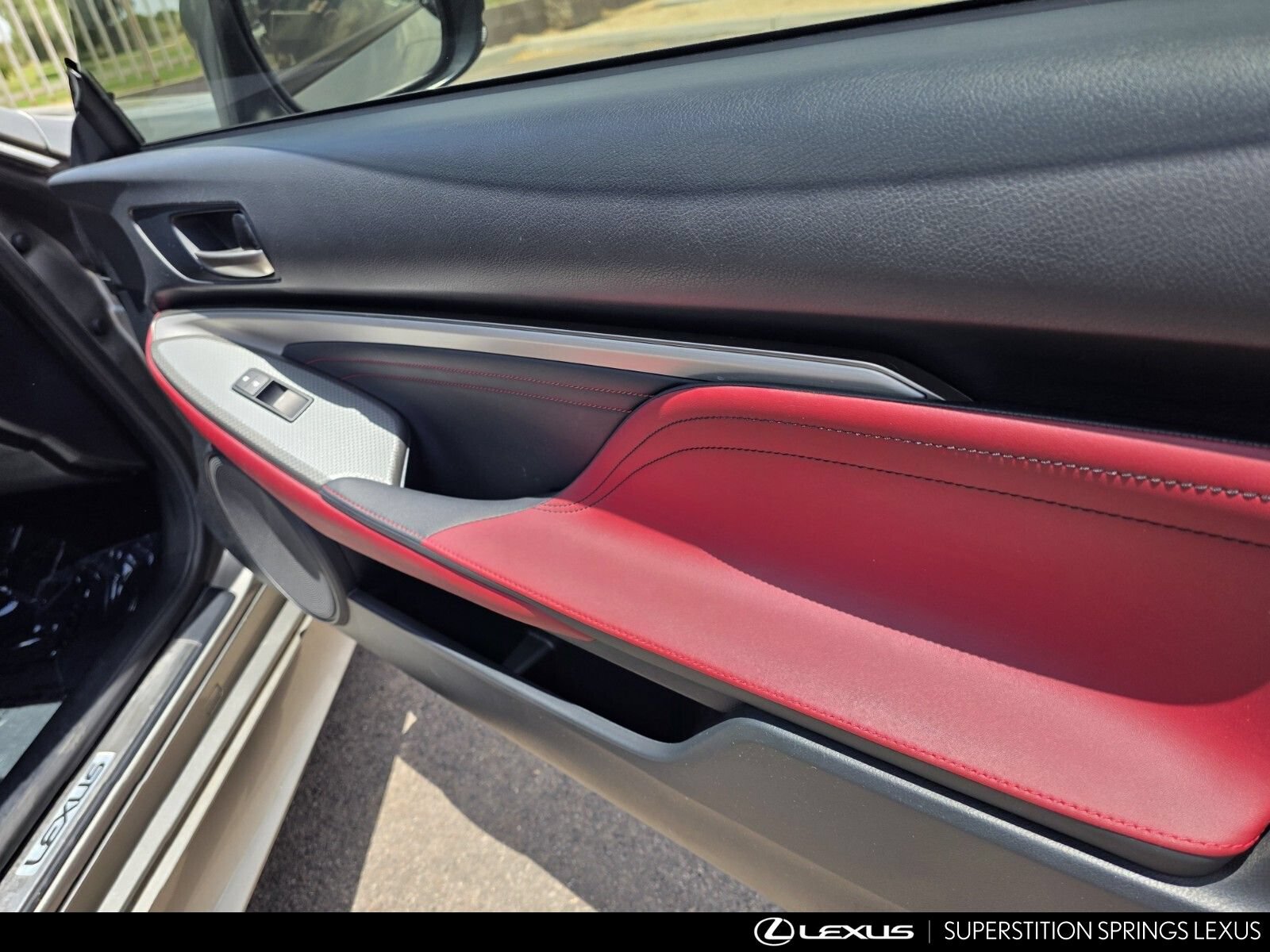 Used 2016 Lexus RC 200t RWD image 33