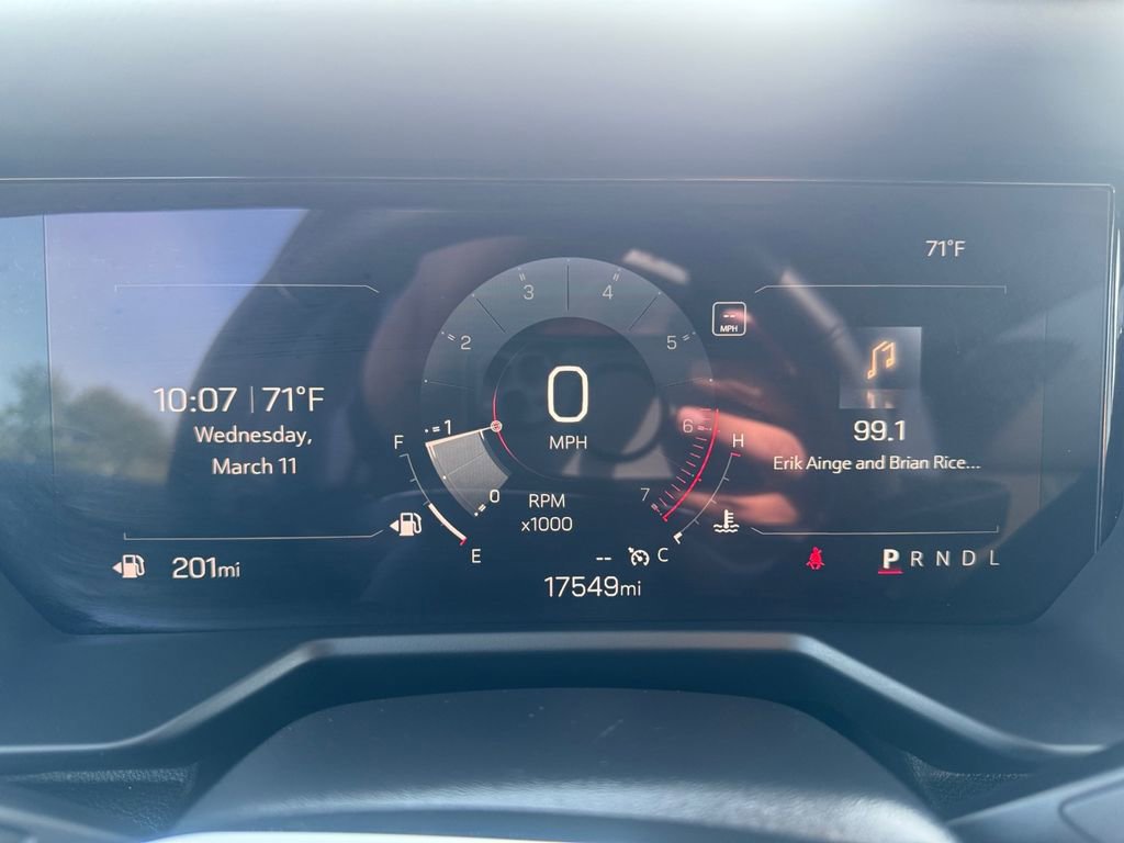 Used 2025 GMC Acadia Elevation FWD image 16