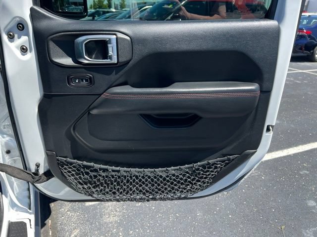 Used 2018 Jeep Wrangler Unlimited Rubicon w/ Dual Top Group AWD/4WD image 37