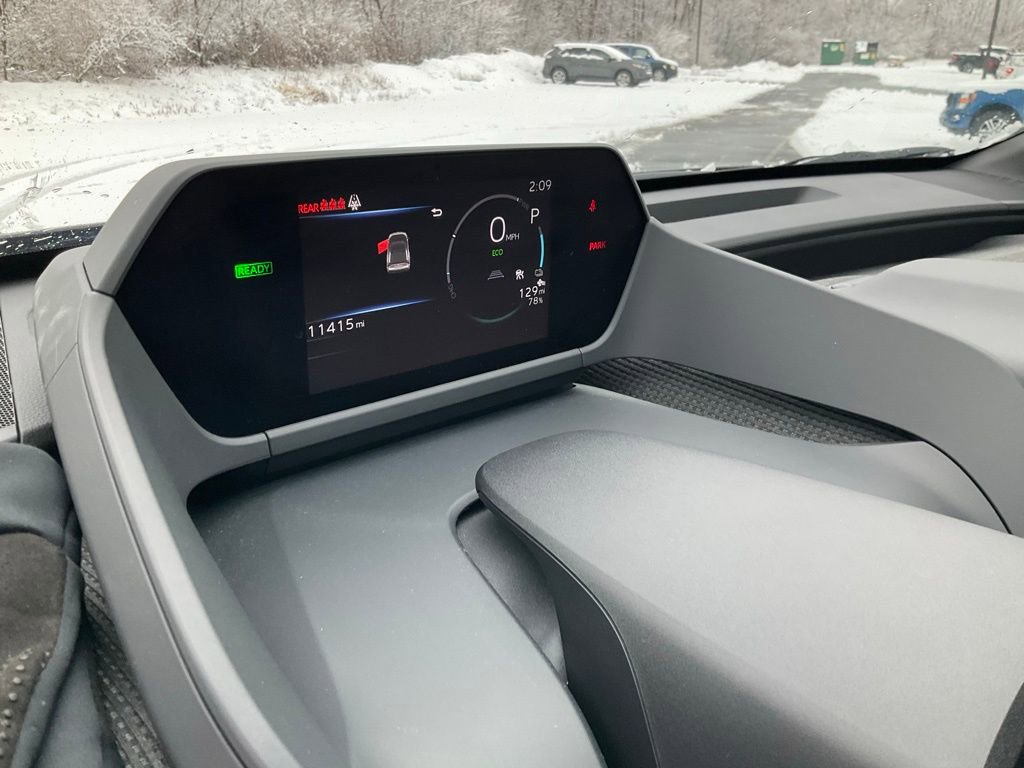 Used 2024 Toyota bZ4X XLE w/ Weather Package image 16