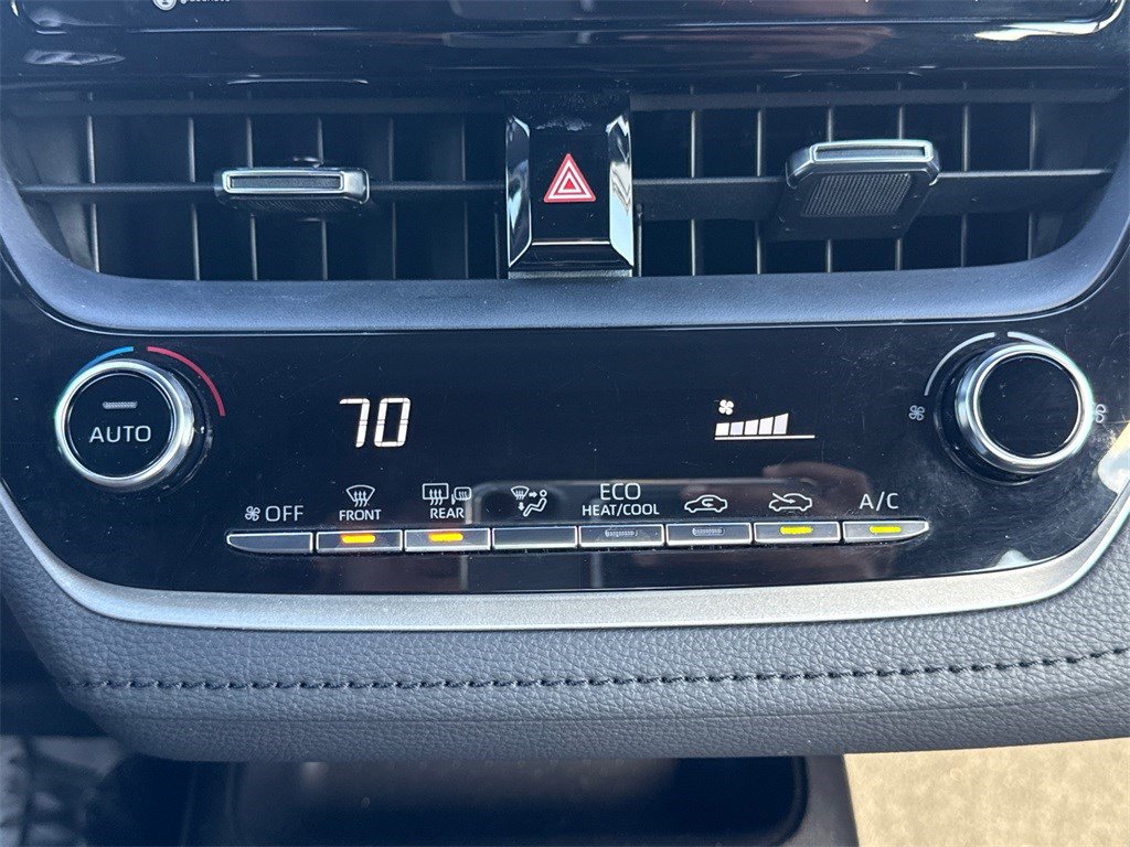 Used 2022 Toyota Corolla SE image 24