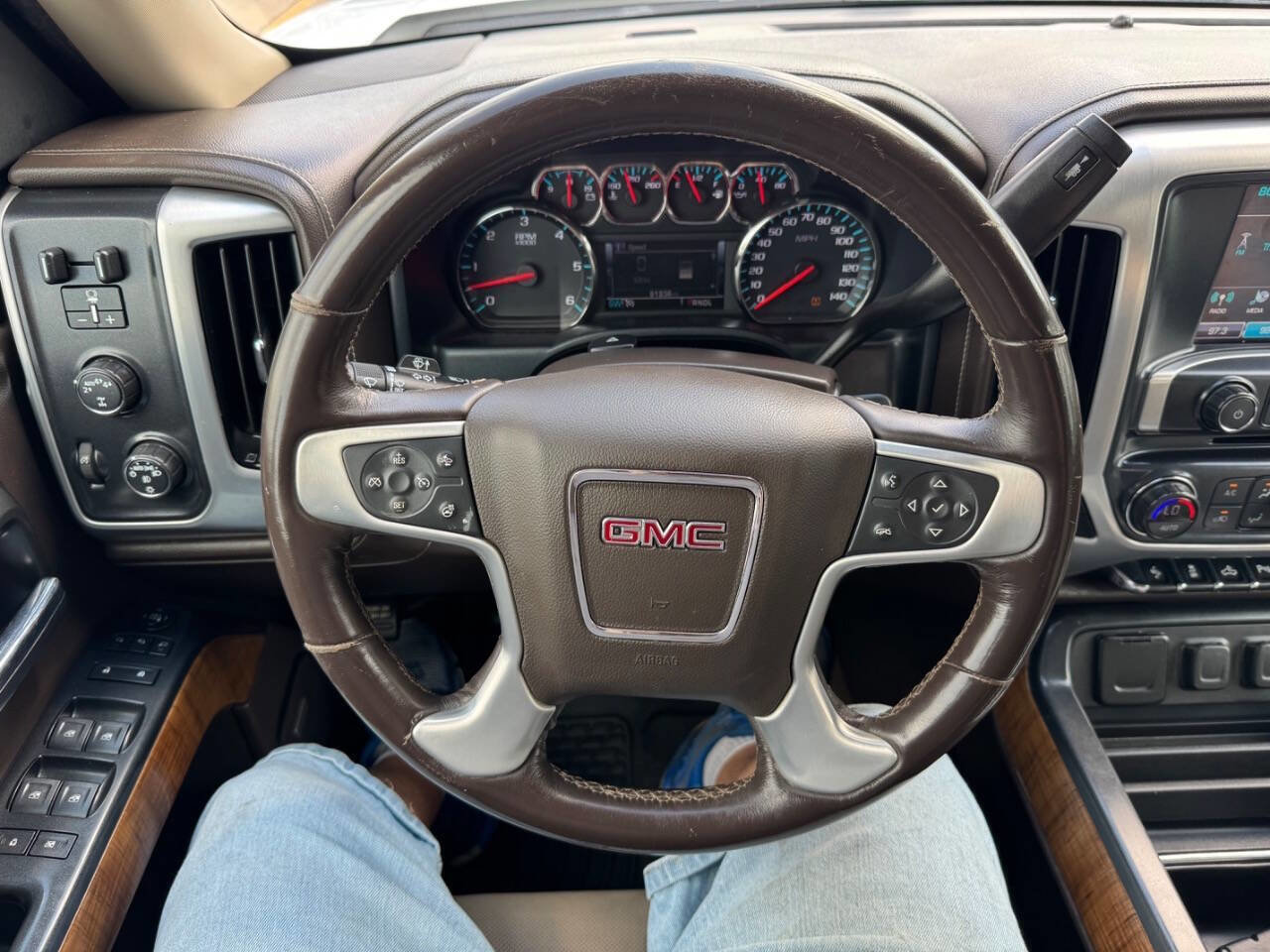 Used 2018 GMC Sierra 1500 SLT image 16