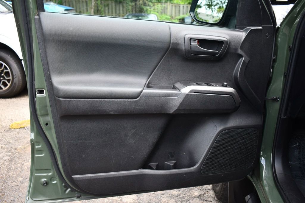 Used 2021 Toyota Tacoma SR5 w/ Trail Edition image 39