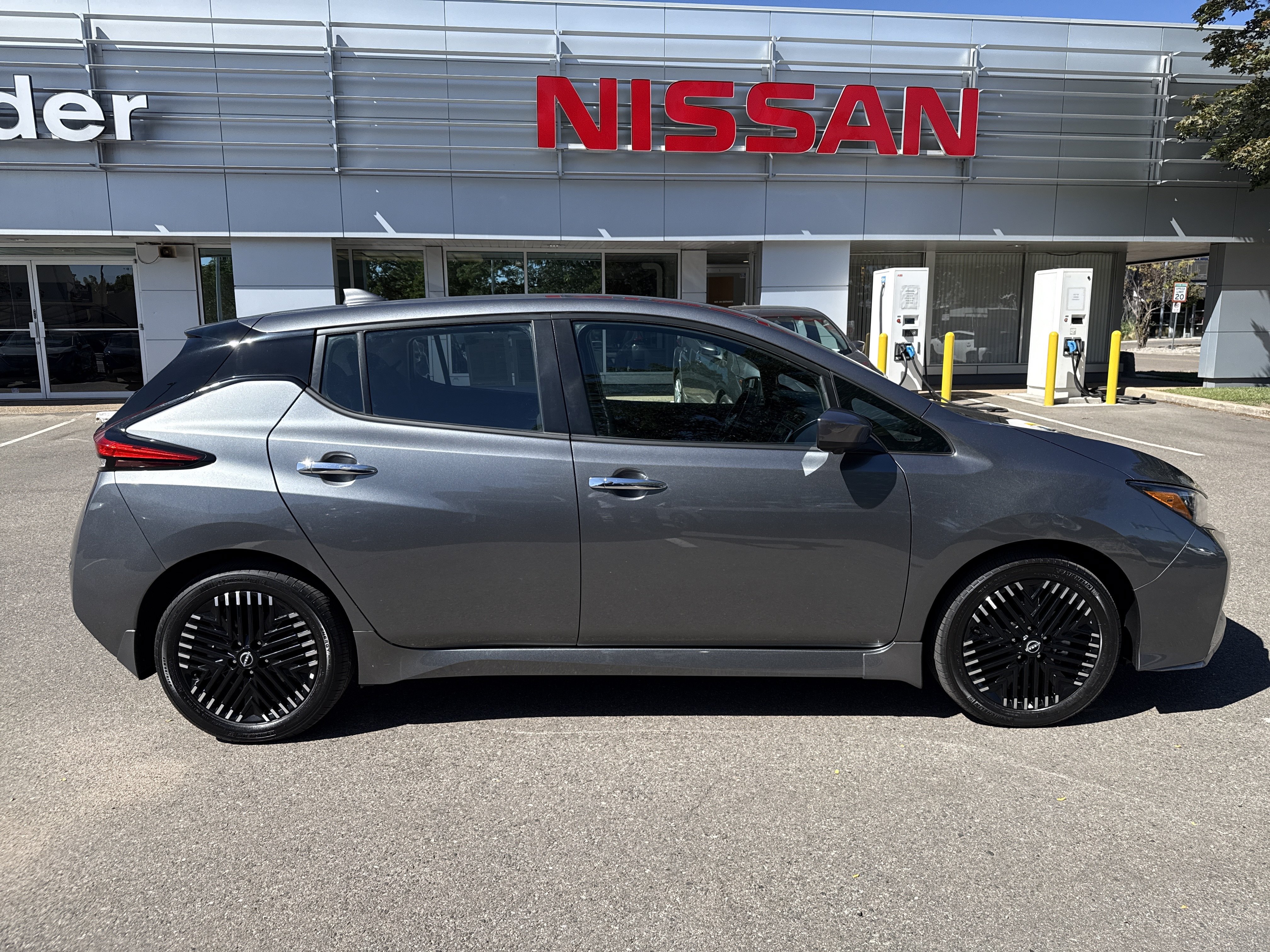 Certified 2025 Nissan Leaf SV Plus FWD image 8