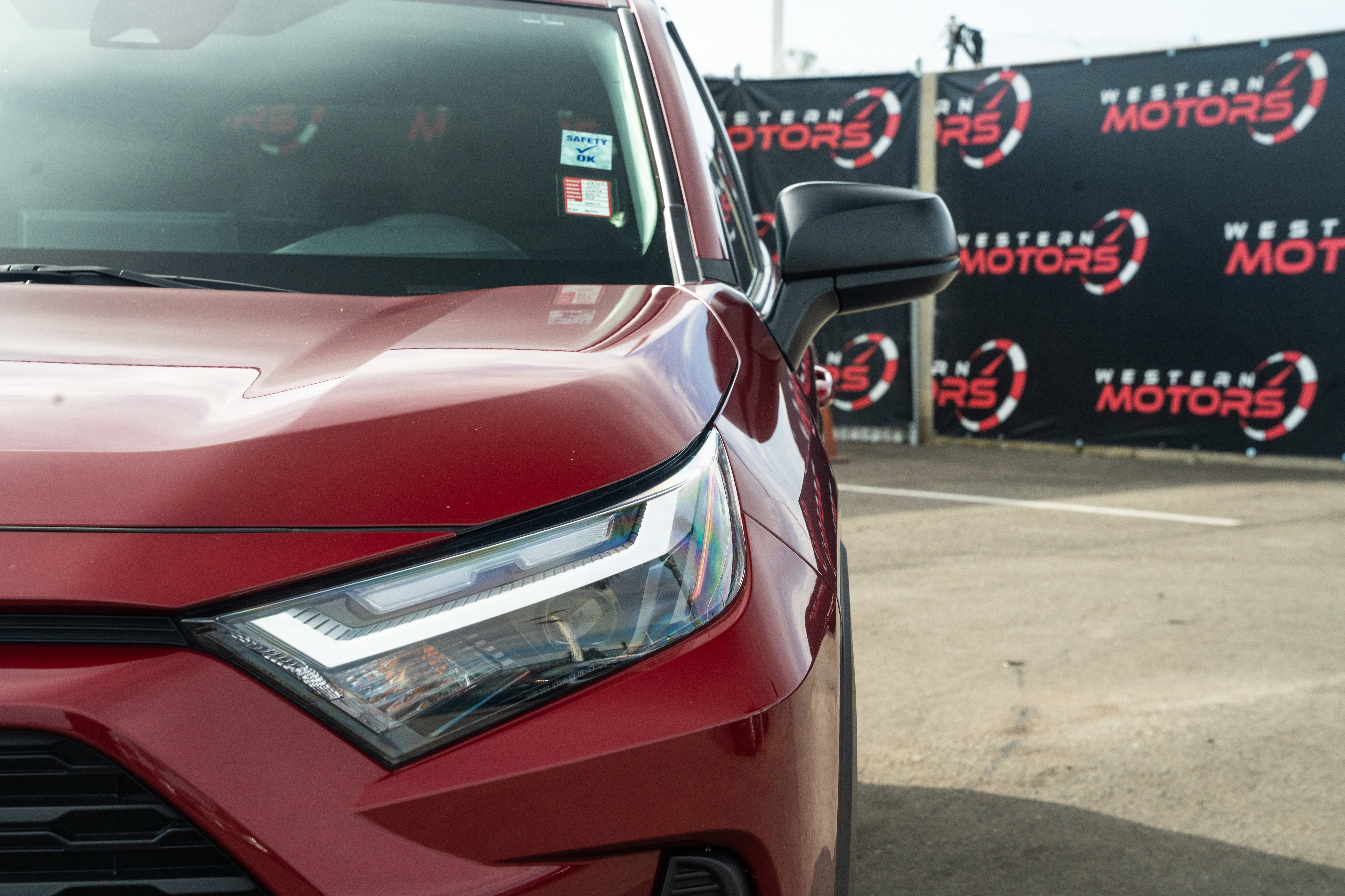 Used 2024 Toyota RAV4 LE image 4