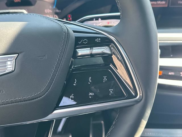 New 2026 Cadillac Lyriq Signature Sport w/ Nappa Leather Package AWD/4WD image 6