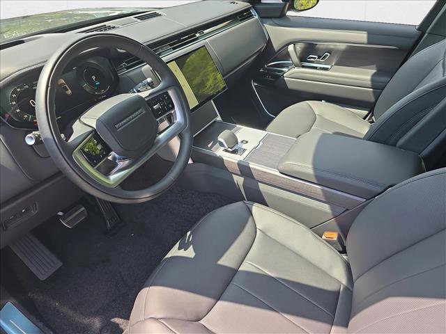 New 2025 Land Rover Range Rover SE image 17