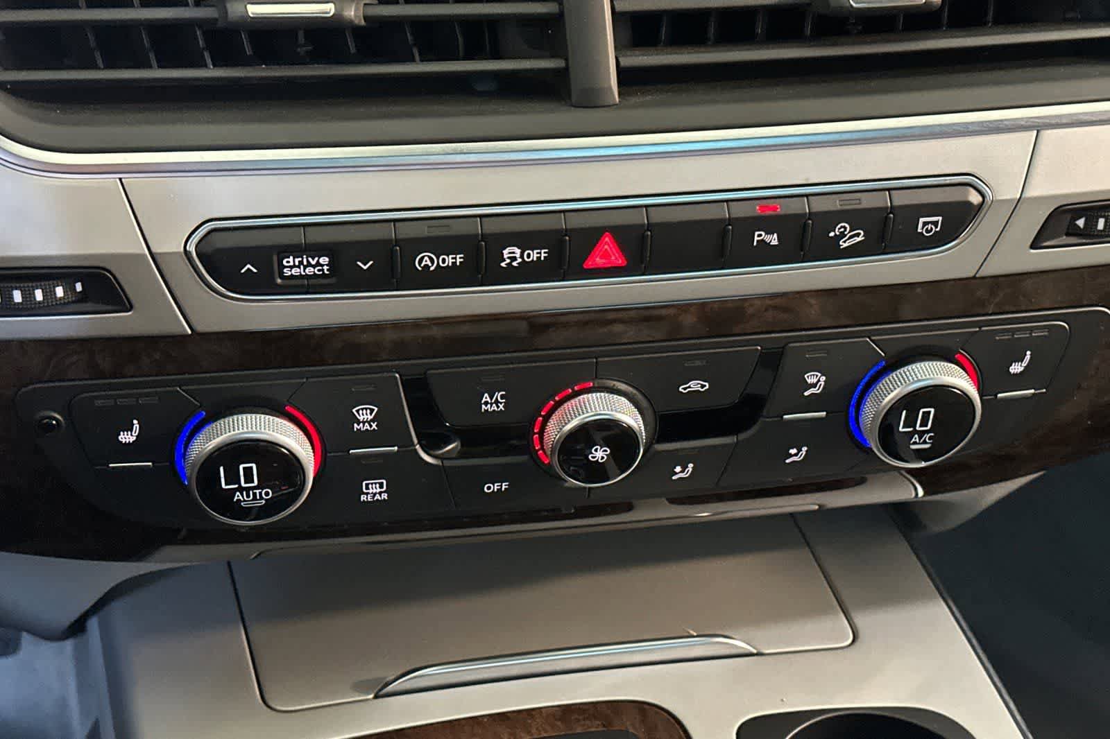 Used 2018 Audi Q7 2.0T Premium Plus w/ Premium Plus Package AWD/4WD image 24