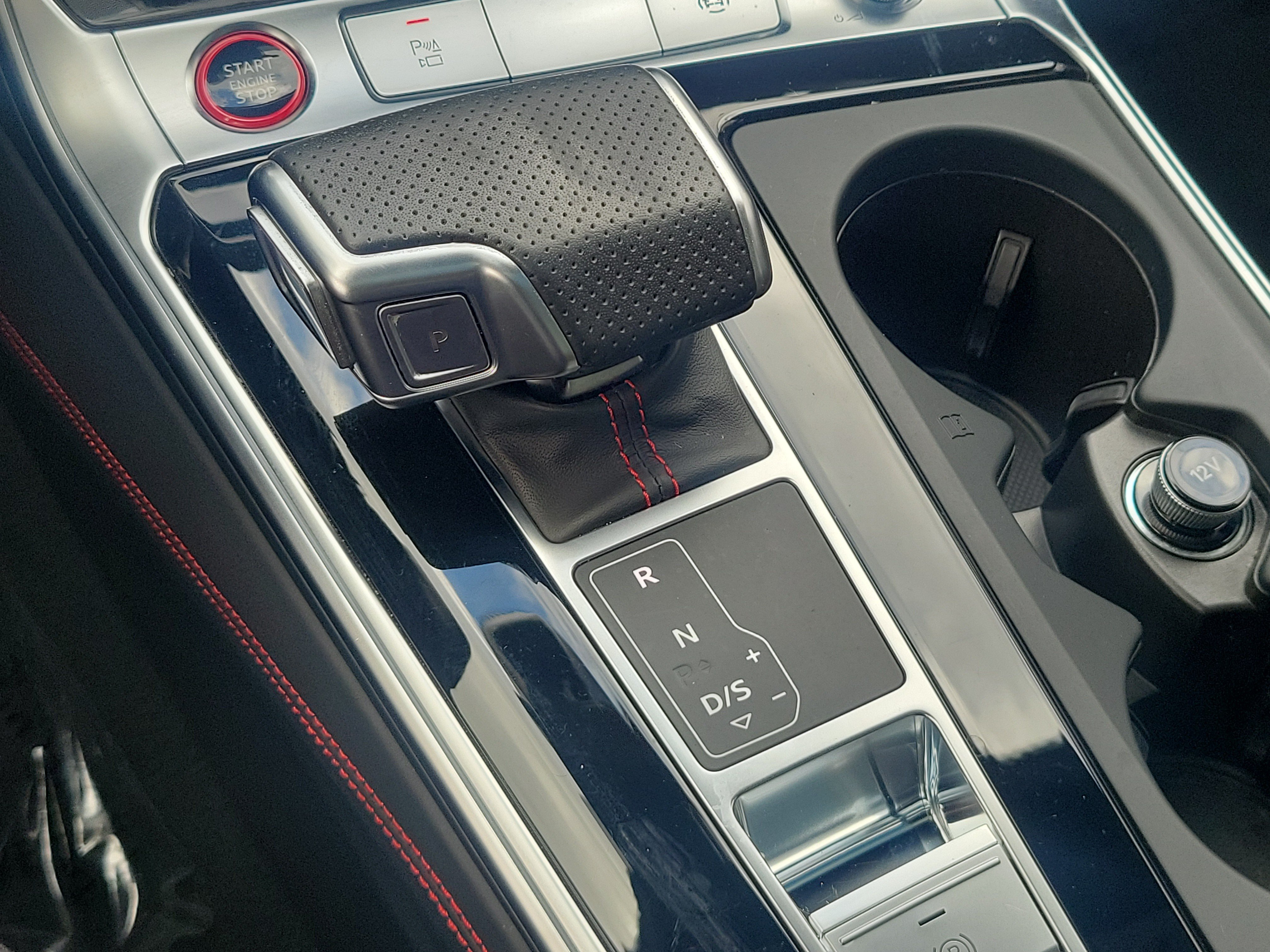 Used 2022 Audi RS 6 AWD/4WD image 32