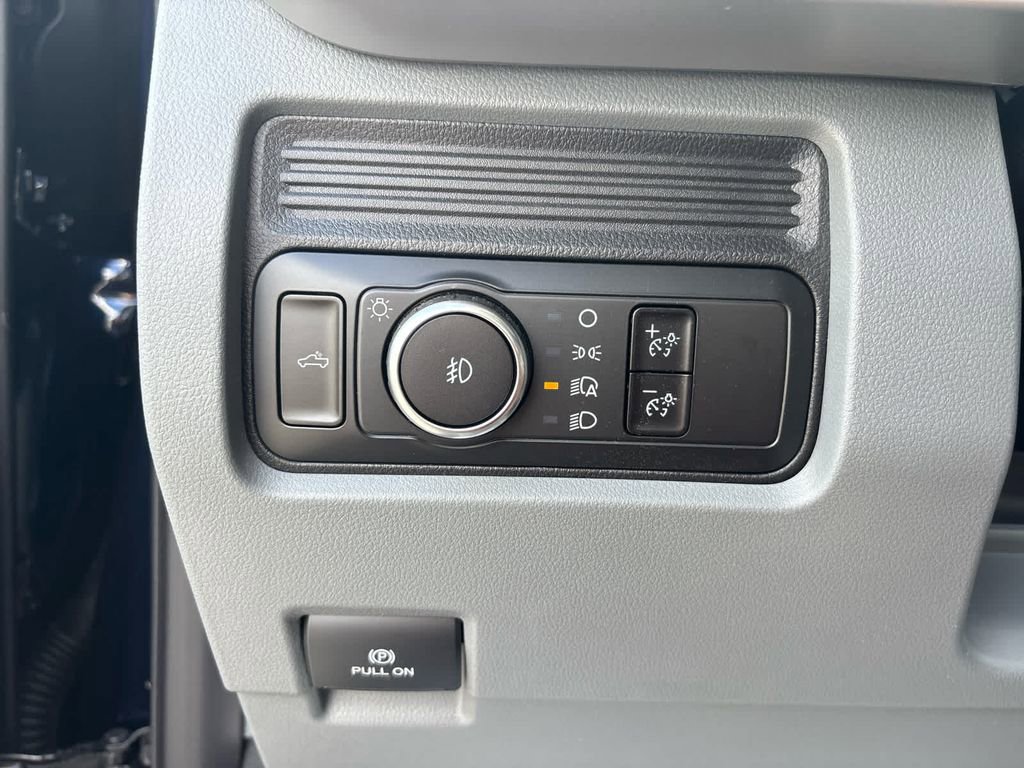 New 2025 Ford F350 XL w/ 360-Degree Camera Package image 17