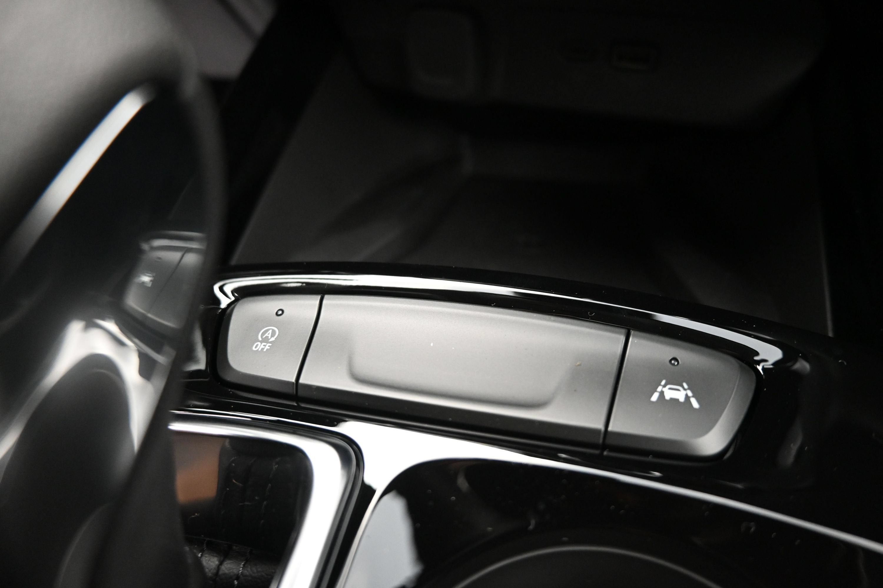 New 2026 Chevrolet Trax LT w/ Sunroof Package FWD image 23