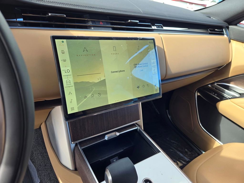 New 2026 Land Rover Range Rover SE image 14