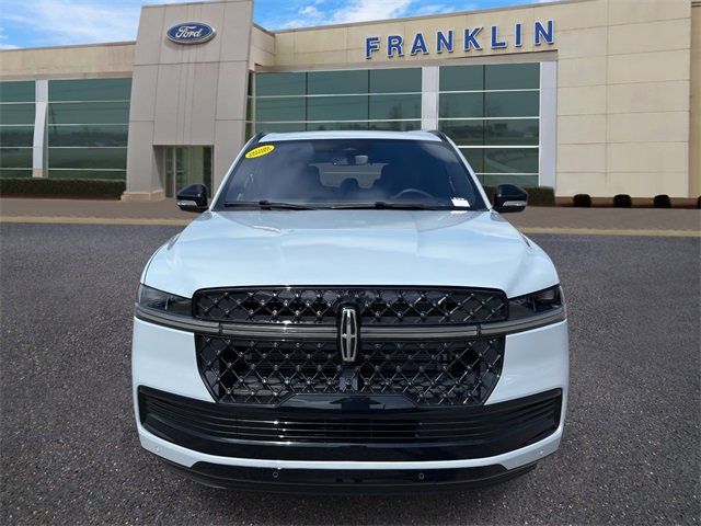 New 2025 Lincoln Navigator Reserve w/ Jet Appearance Package image 2