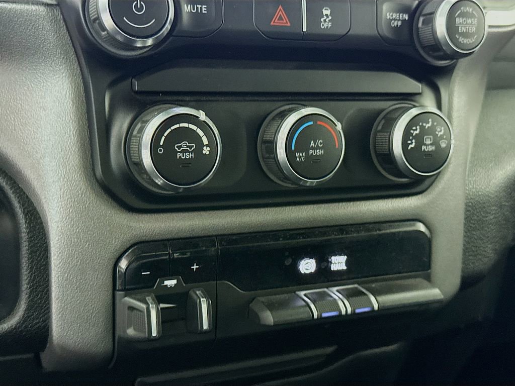 Used 2022 RAM 3500 Big Horn image 8