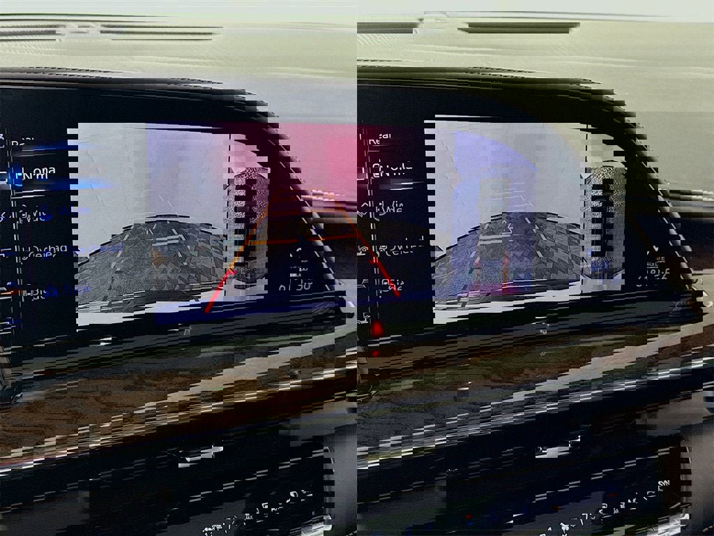 Used 2021 Cadillac Escalade Sport Platinum w/ LPO, ONYX Package image 8