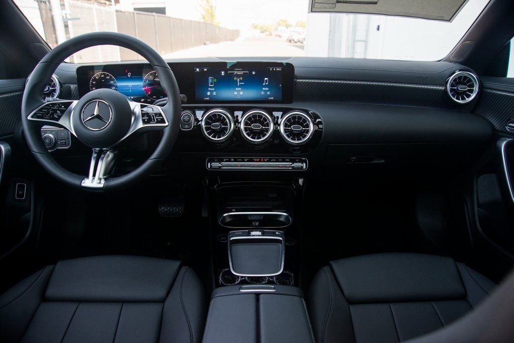 Certified 2025 Mercedes-Benz CLA 250 4MATIC image 27