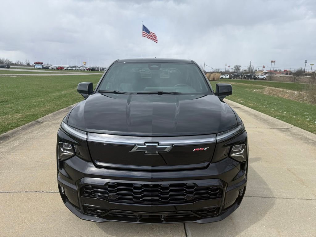 Used 2024 Chevrolet Silverado EV RST image 14