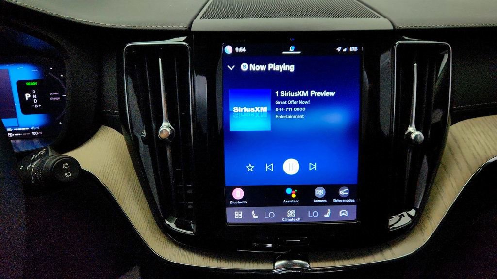 Used 2022 Volvo XC60 T8 Inscription w/ Advanced Package AWD/4WD image 19