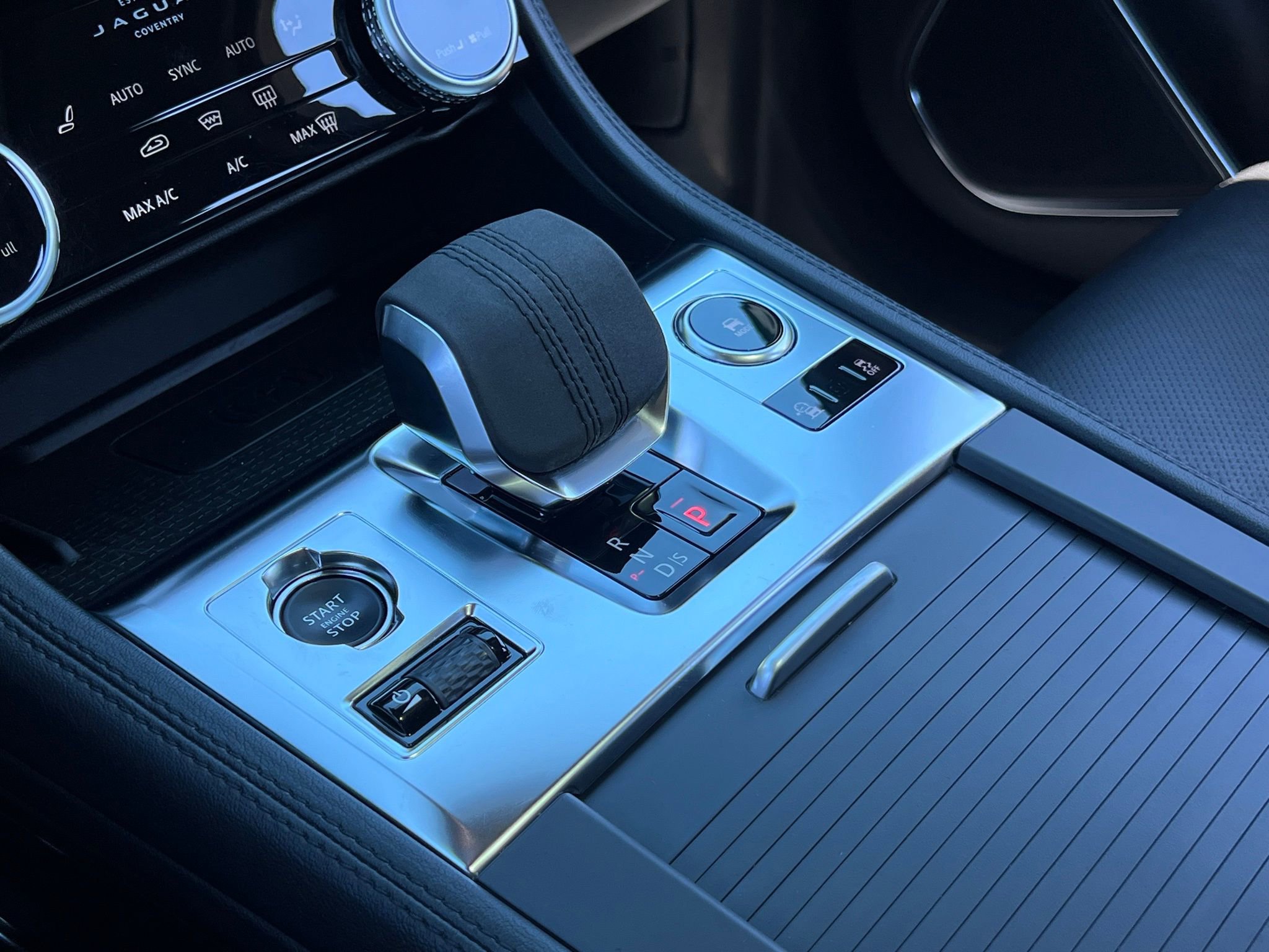 Used 2023 Jaguar F-PACE S AWD/4WD image 26