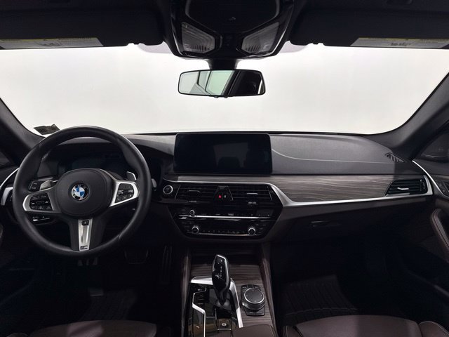 Certified 2023 BMW 540i xDrive w/ M Sport Package AWD/4WD image 29