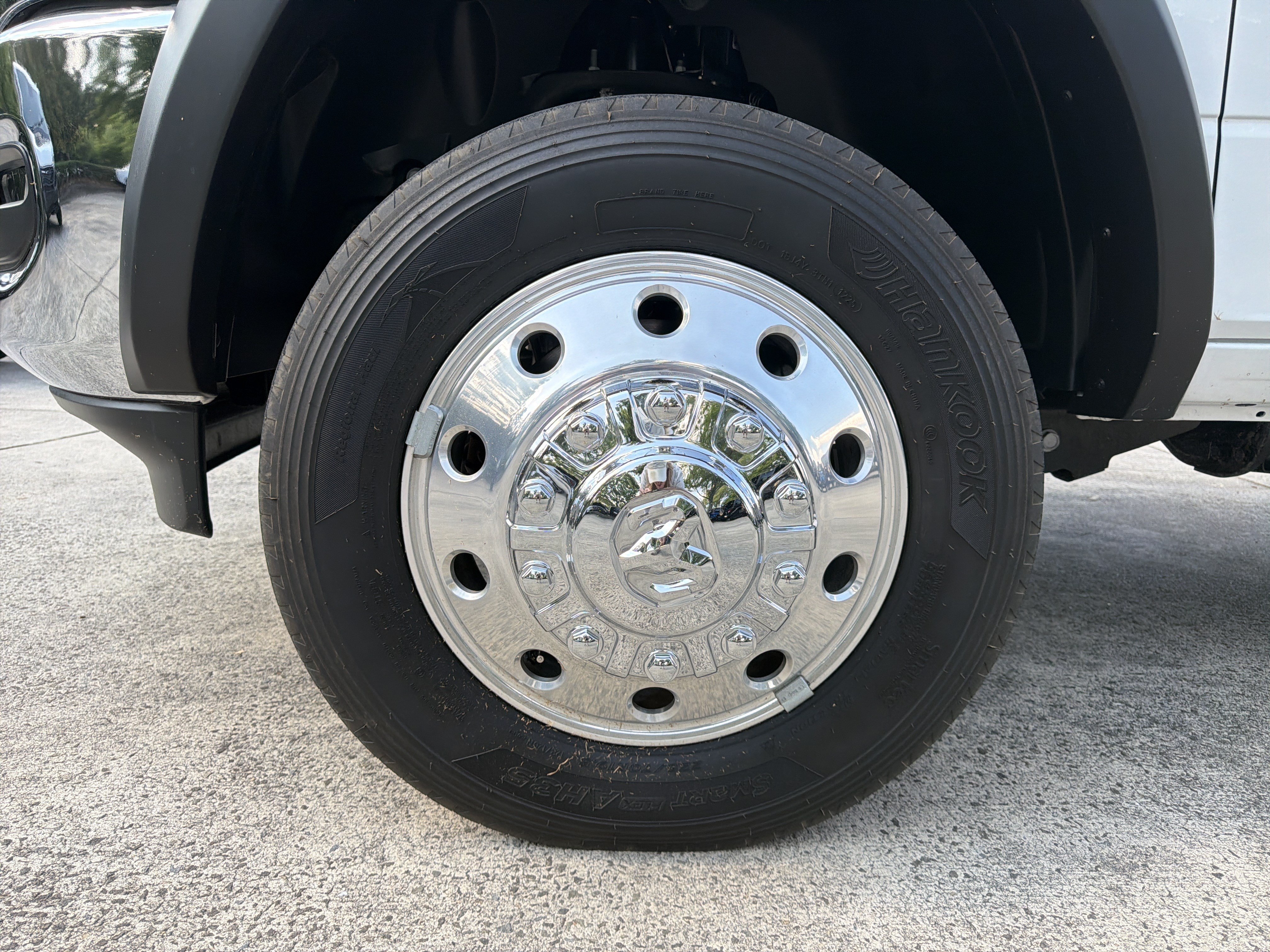 New 2026 RAM 5500 Tradesman w/ Chrome Appearance Group AWD/4WD image 11