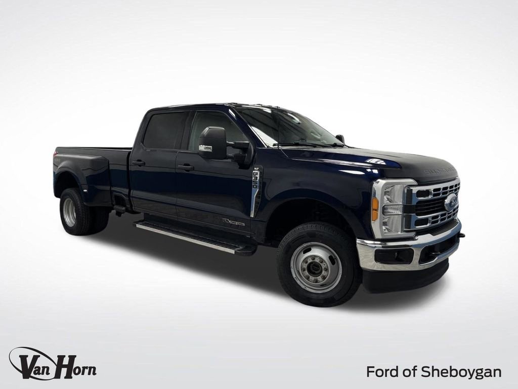 Used 2023 Ford F350 XLT image 1