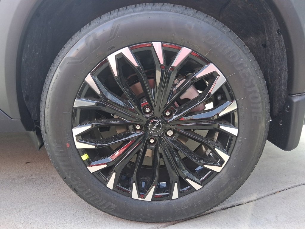 New 2026 Nissan Rogue SV image 32