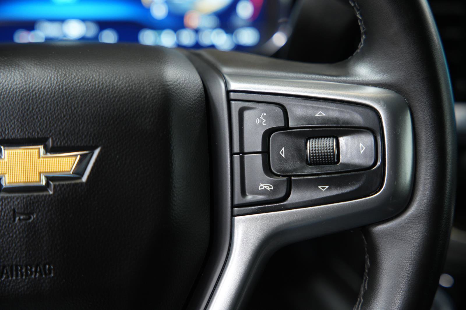 Used 2025 Chevrolet Silverado 2500 LT w/ Convenience Package image 32