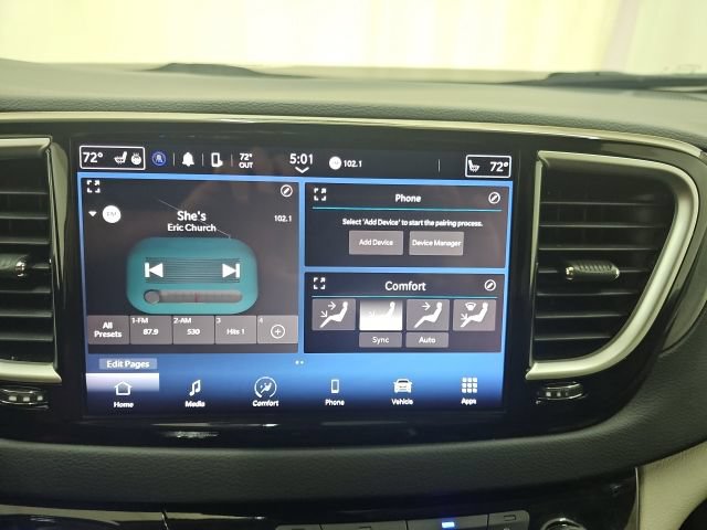 Used 2023 Chrysler Pacifica Touring-L FWD image 5