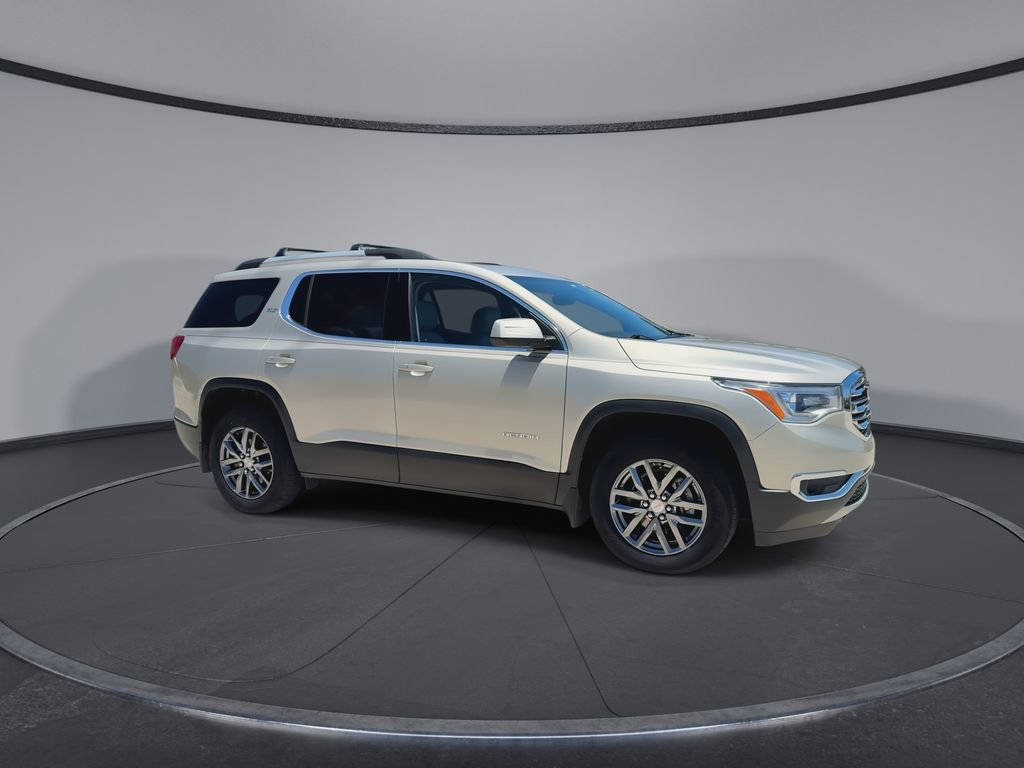 Used 2017 GMC Acadia SLT FWD image 2